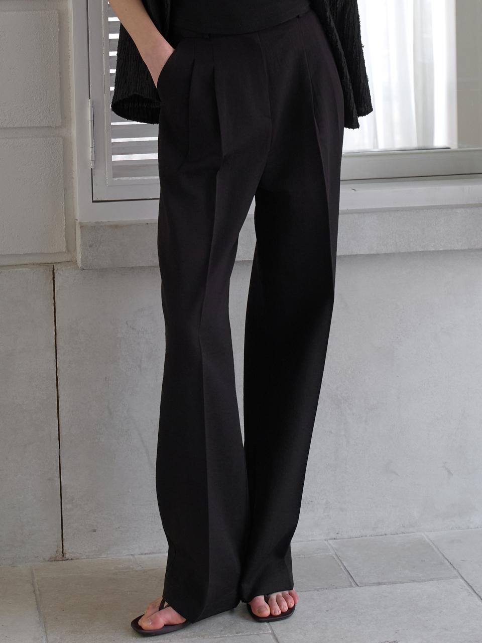ouie Natural Wrinkled Pin-tuck Trousers (OU1631) [Black]