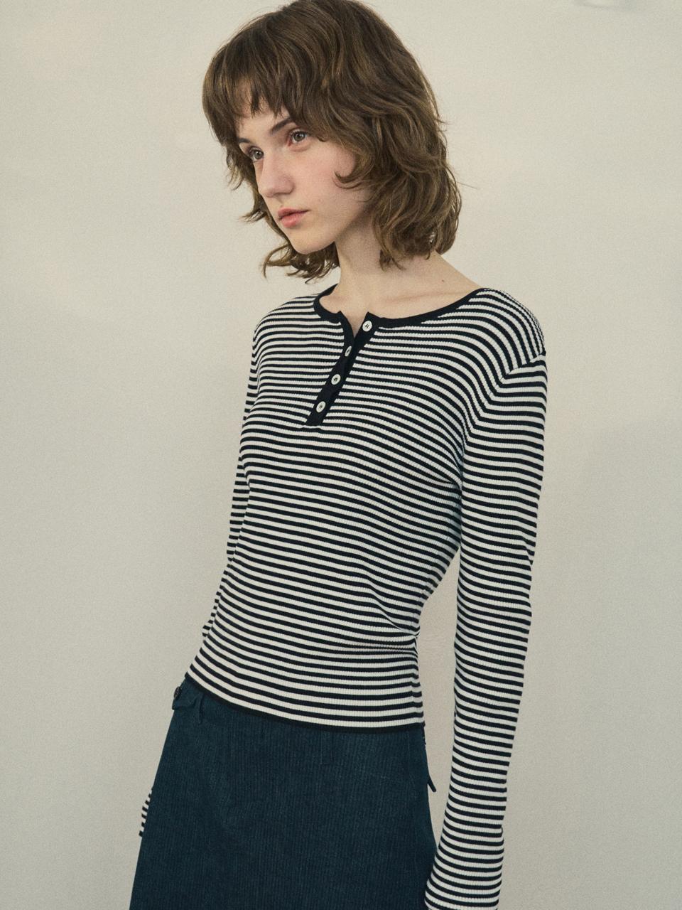 OUR NOSTALGIA Chewy Ribbed Button Stripe Knit Sweater [Black] (OC25-KN02)