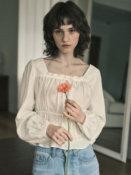 OUR NOSTALGIA Square Neck Shirring Blouse [Light Beige] (O25-BL01)