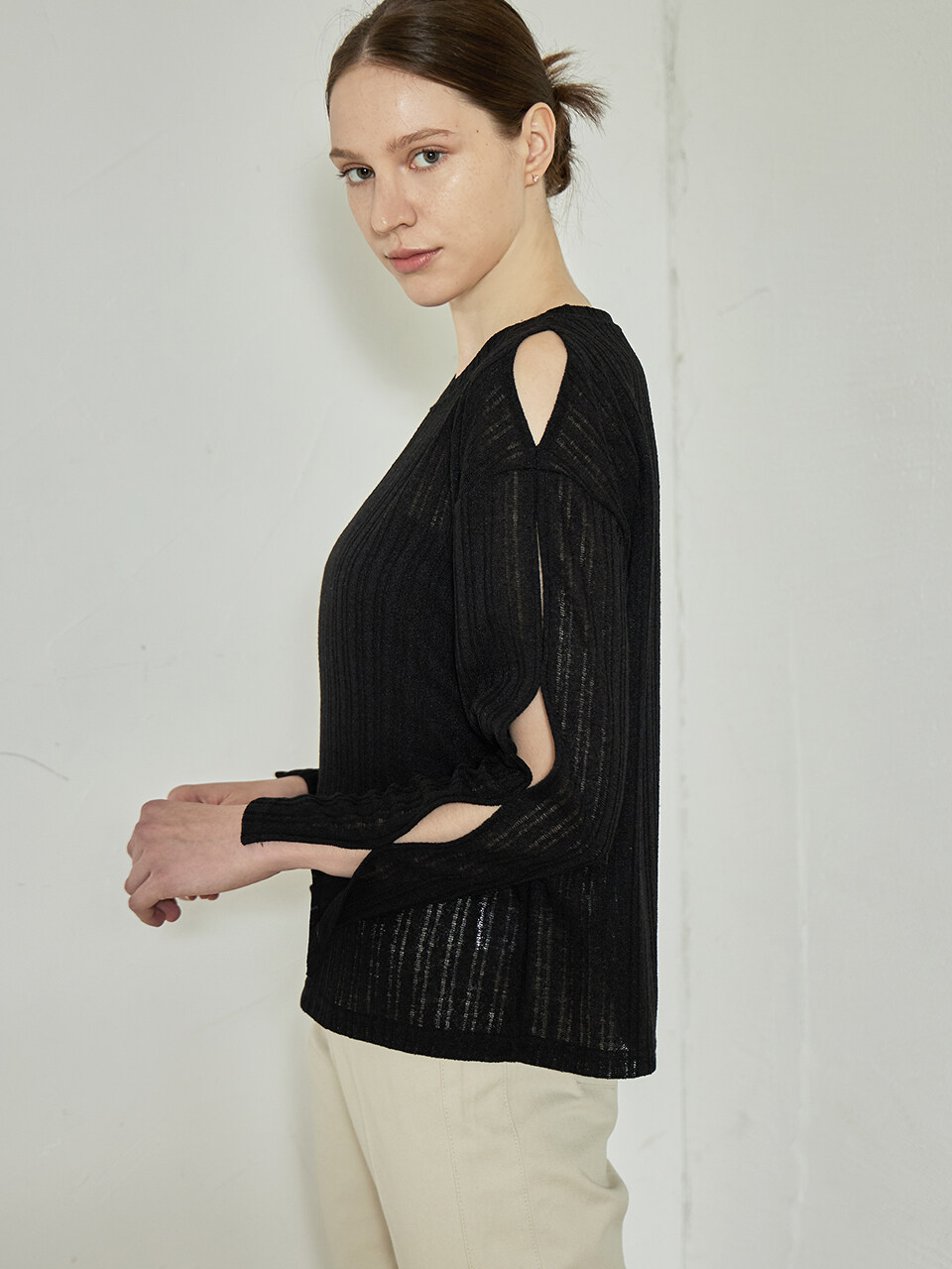 ourcomos Sleeve Cut-out T-shirt