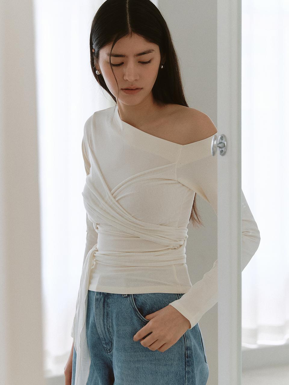 ourcomos Wrap Bustier One-Off-Shoulder T-shirt [Cream] (1337)