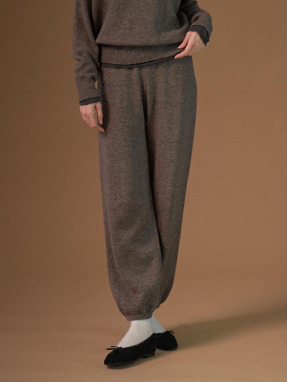 ourmur Cashmere Wool Semi-Oversized Jogger Pants [Brown]