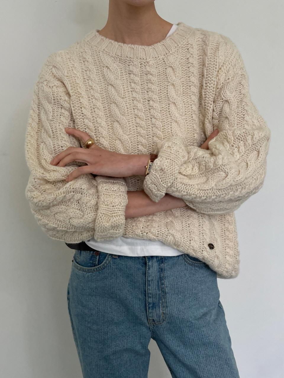 ourmur Wool Cable Round Neck Oversized Sweater [Beige]