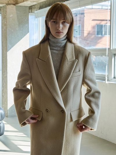 OUTSHELL Silk Blend Herringbone Overfit Double-Breasted Coat [Beige]