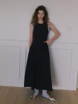 overdueflair Low Waist Halter Shirred Maxi Dress [Navy/Light Blue]