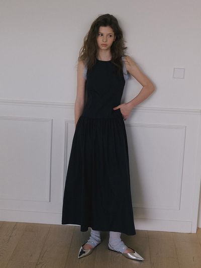 overdueflair Low Waist Halter Shirred Maxi Dress [Navy/Light Blue]