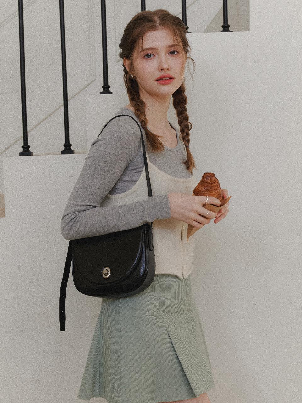 OVHEE Mignon Saddle Bag_Black