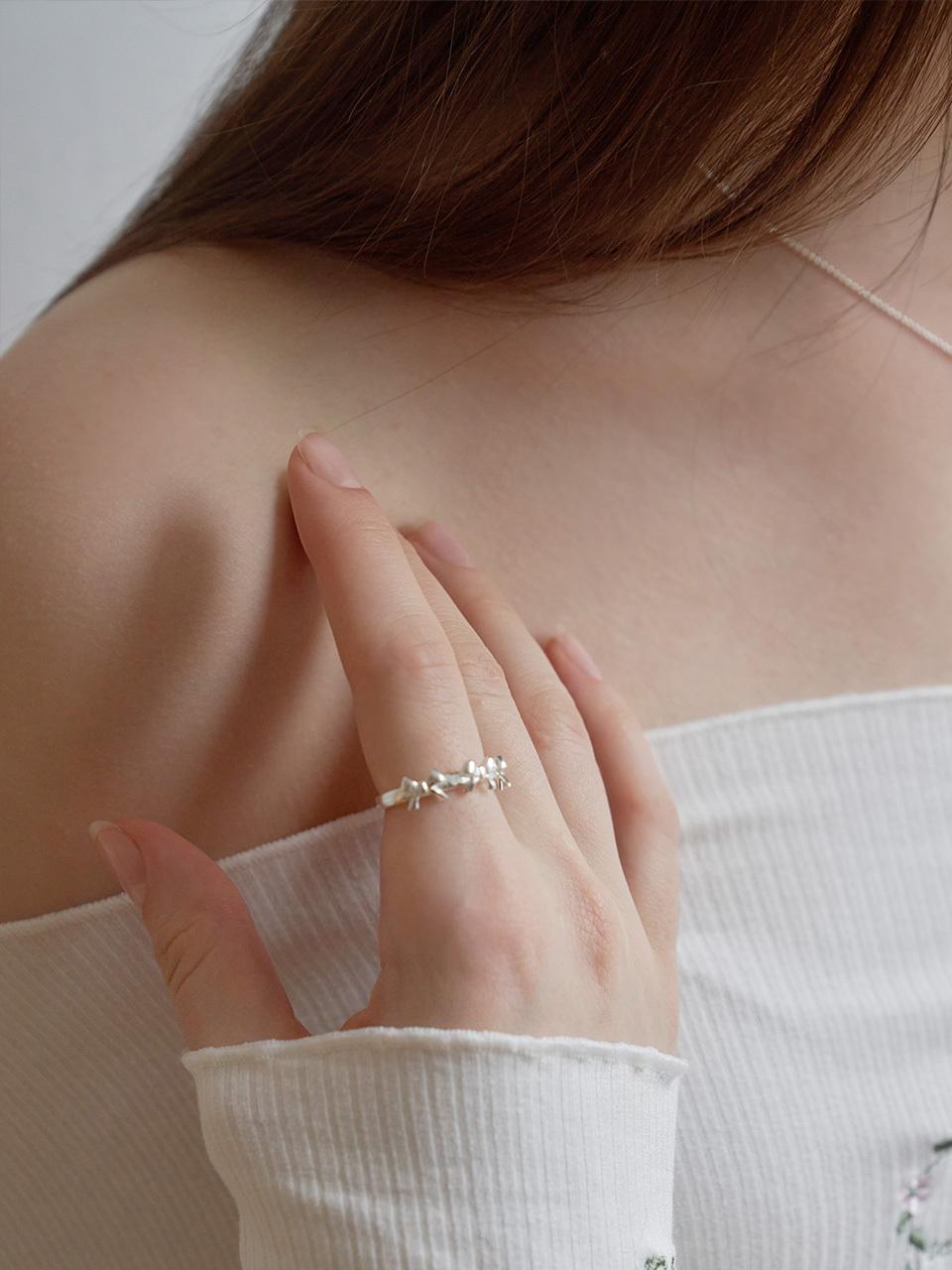 OVT-U [925 Silver] Triple Ribbon Ring