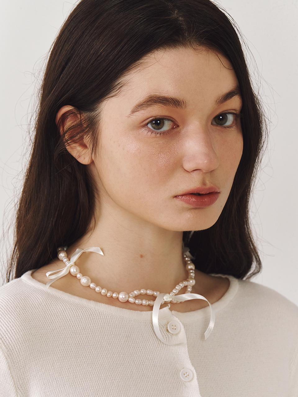 OVT-U Wave Line Pearl Necklace