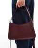 PASQ PASQ 90s minimal shoulder bag with detachable crossbody strap in burgundy-Red - 3