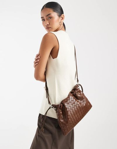 PASQ PASQ woven drawstring crossbody bag in dark brown