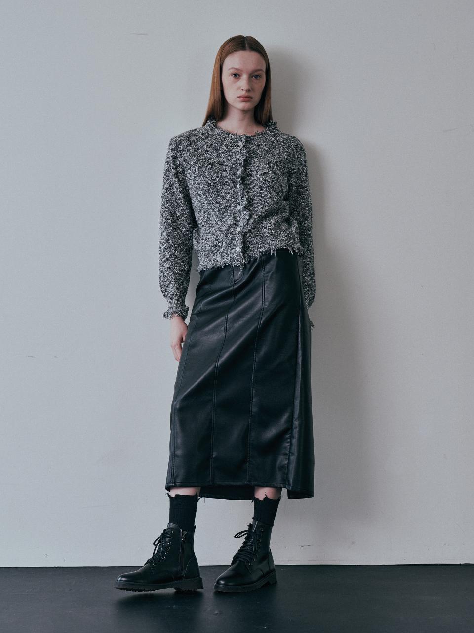 PIA STUDIO BA_Glossy black leather skirt