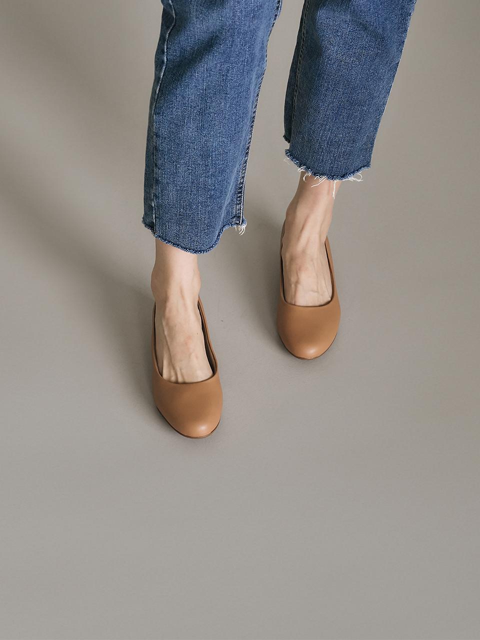 PICCADILLY 3.5cm Heel Cappuccino Pumps