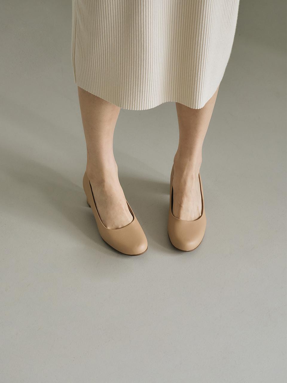 PICCADILLY Classic Mid Heel Pumps [beige]