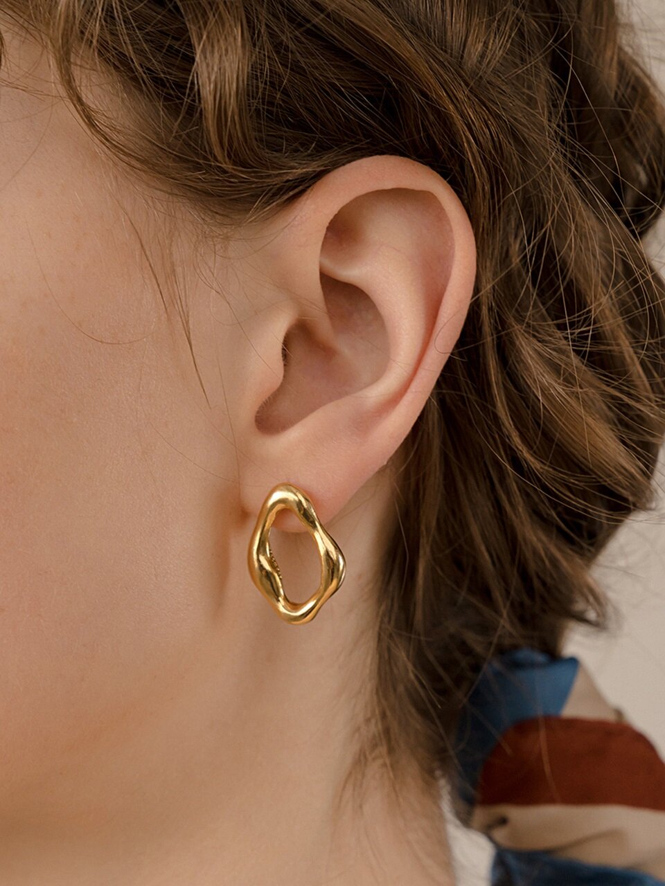 PICOMENT Floating Circle Earrings