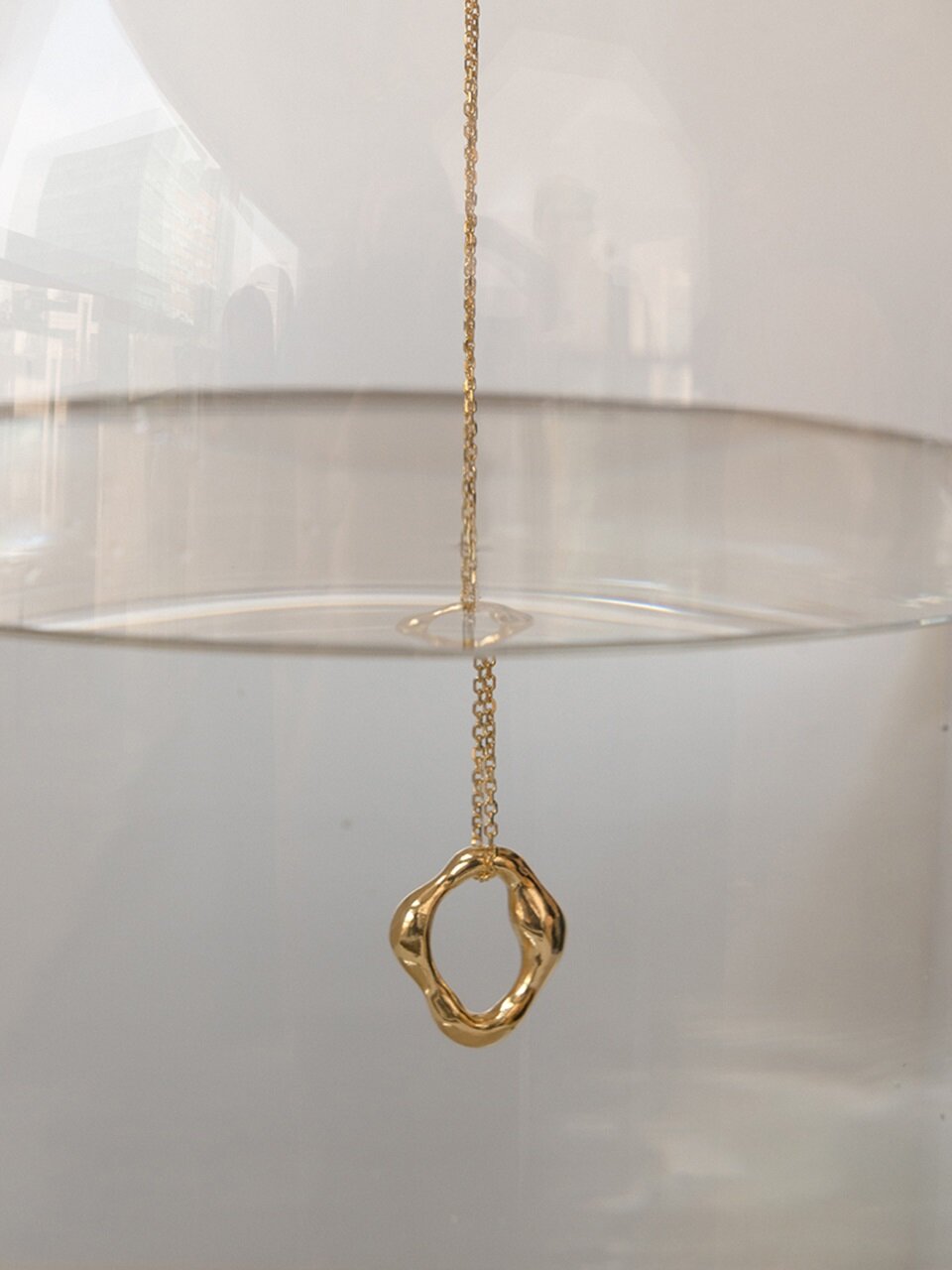 PICOMENT Floating Circle Necklace - Gold