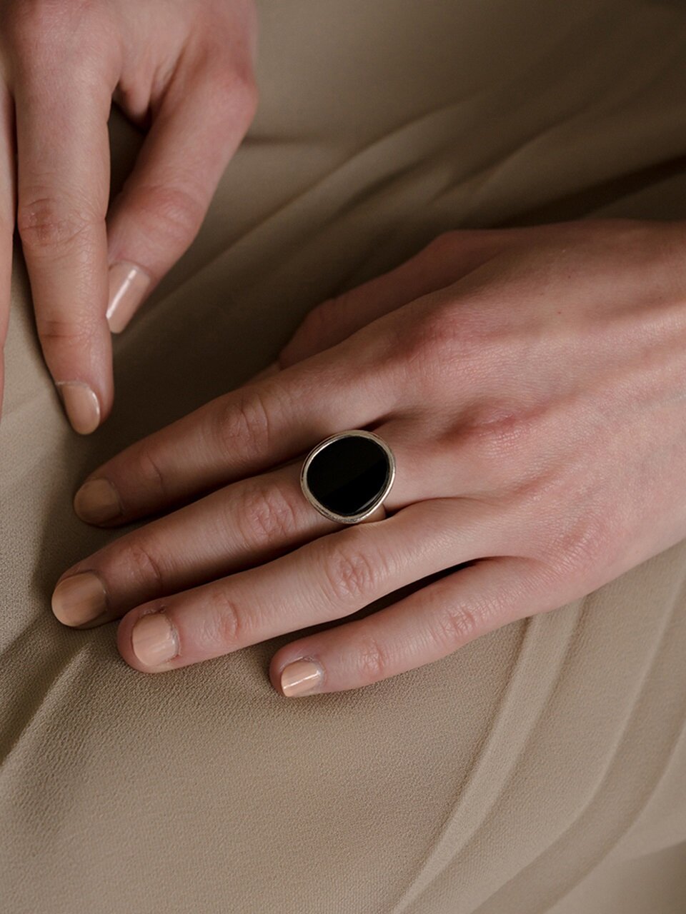 PICOMENT Onyx Ring