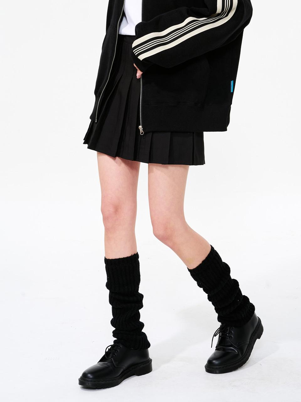 PIECEMAKER EWP Pleated Skirt - Black