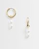 Pieces PIECES faux pearl drop hoop earrings in gold tone - 1