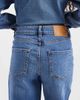 Pieces Pieces Grace barrel leg jeans in medium blue - 4