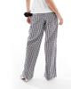 Pieces Pieces high waist wide leg pants in black gingham print - 3