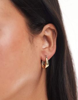 Pieces Pieces molten effect hoop earrings in gold