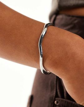 Pieces Pieces molten metal bangle in silver