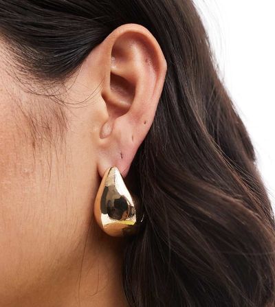 Pieces Pieces oversized chunky droplet earrings in gold