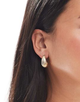 Pieces Pieces ribbed effect teardrop hoop earrings in gold