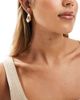 Pieces Pieces ridged chunky hoop earrings in gold - 3