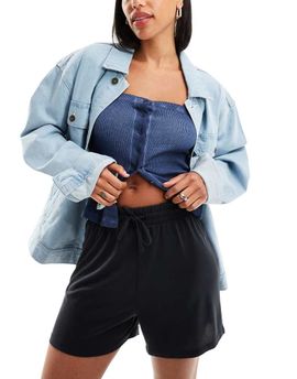 Pieces Pieces slinky elastic waist shorts in black