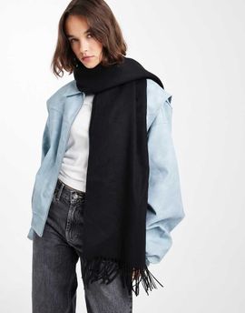 Pieces Pieces staple tassel scarf in black