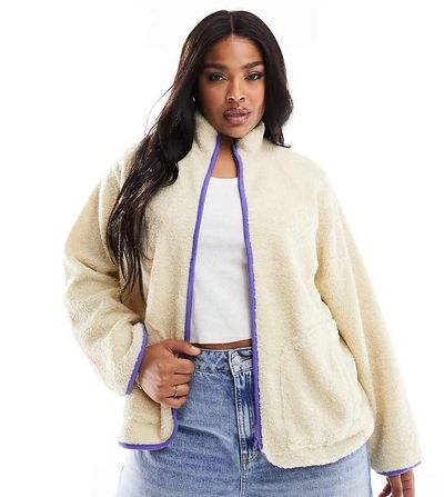 Pieces Plus Pieces Curve fleece in cream with blue contrast binding
