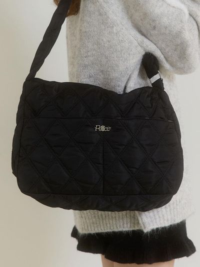 PINK PINEAPPLE SNOWBLOOM QUILTED BAG_BLACK
