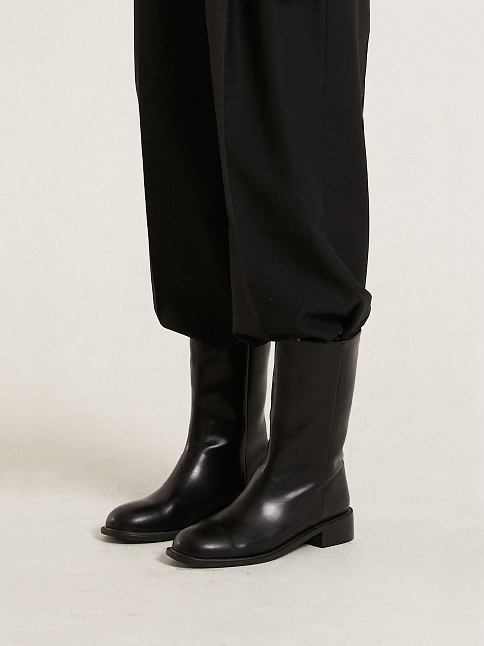 PINK PINEAPPLE Urban Middle Boots_Black