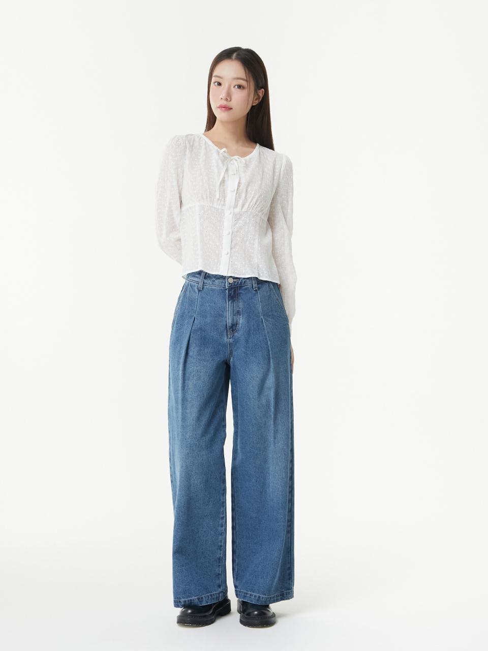 PLASTIC ISLAND Embroidered Bean Button Blouse (PR2WB866)