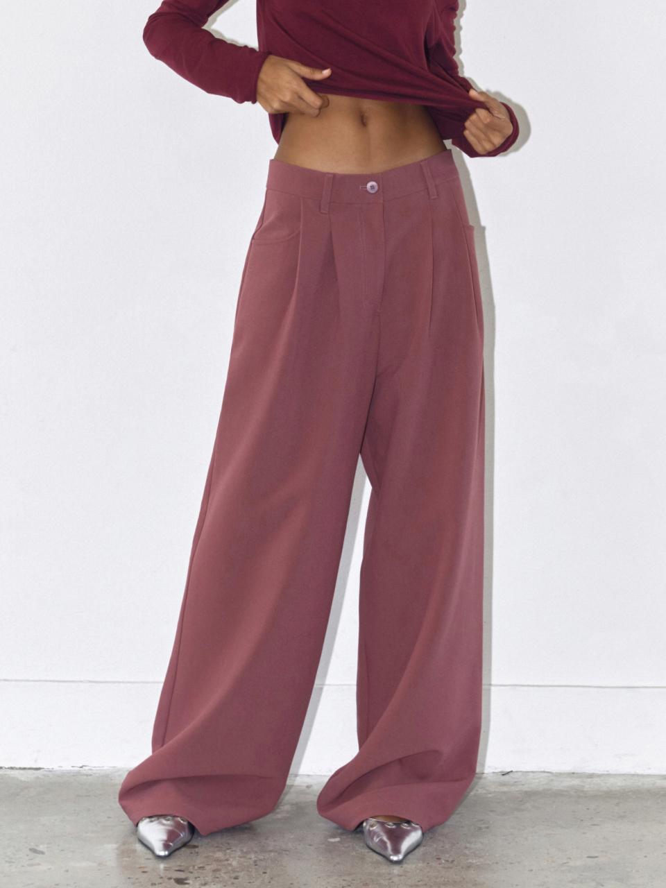 Polysooem OVERSIZED TUCK PANTS, PINK