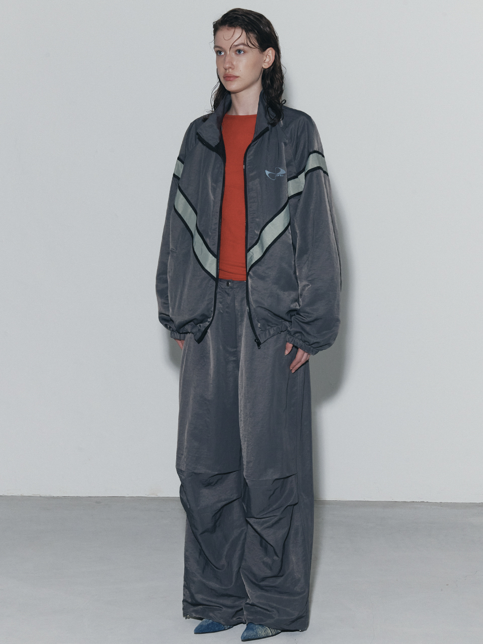 Porta Nylon Track Jumper_Charcoal
