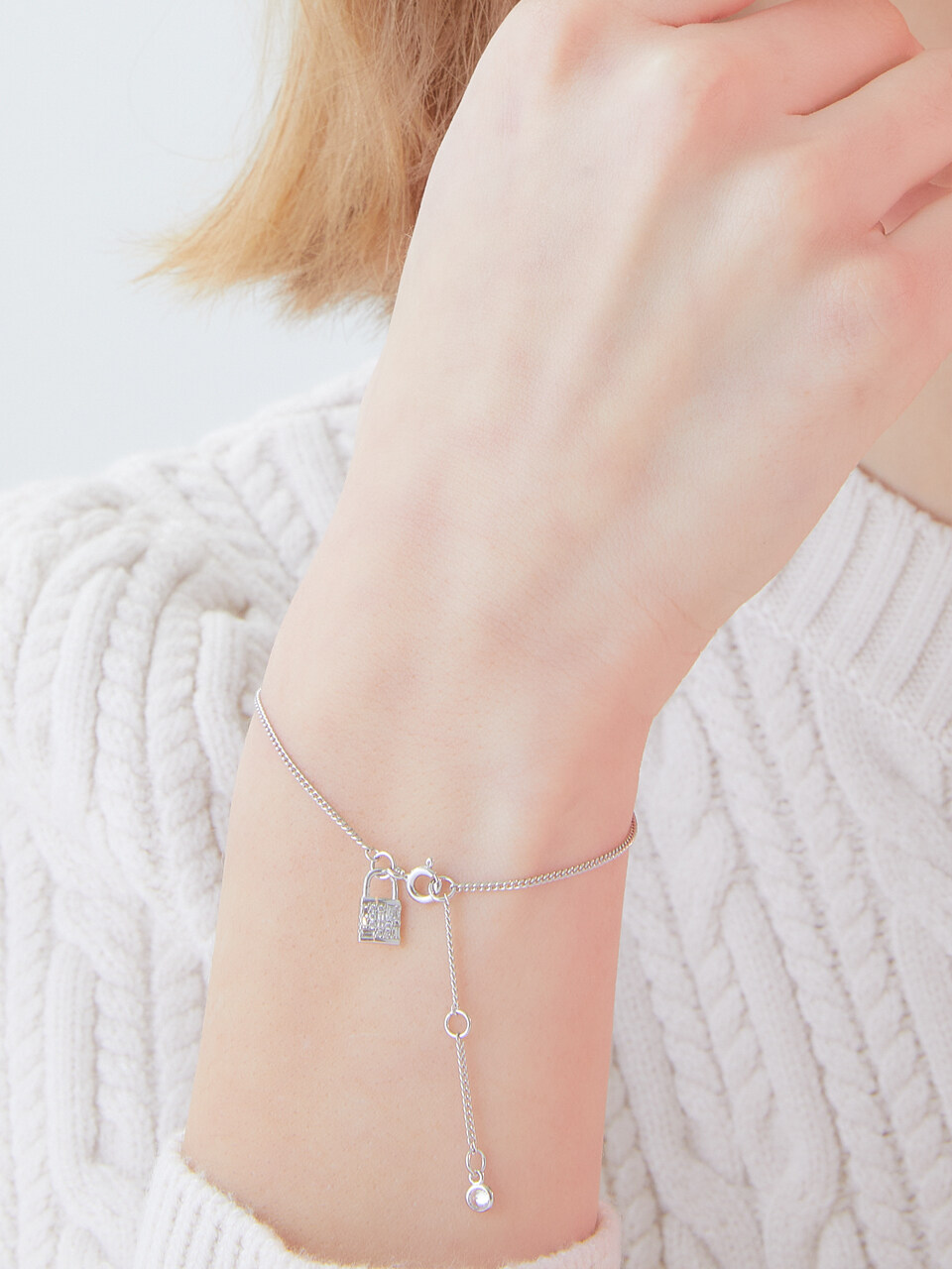 POSTLUDE Cubic Lock Bracelet