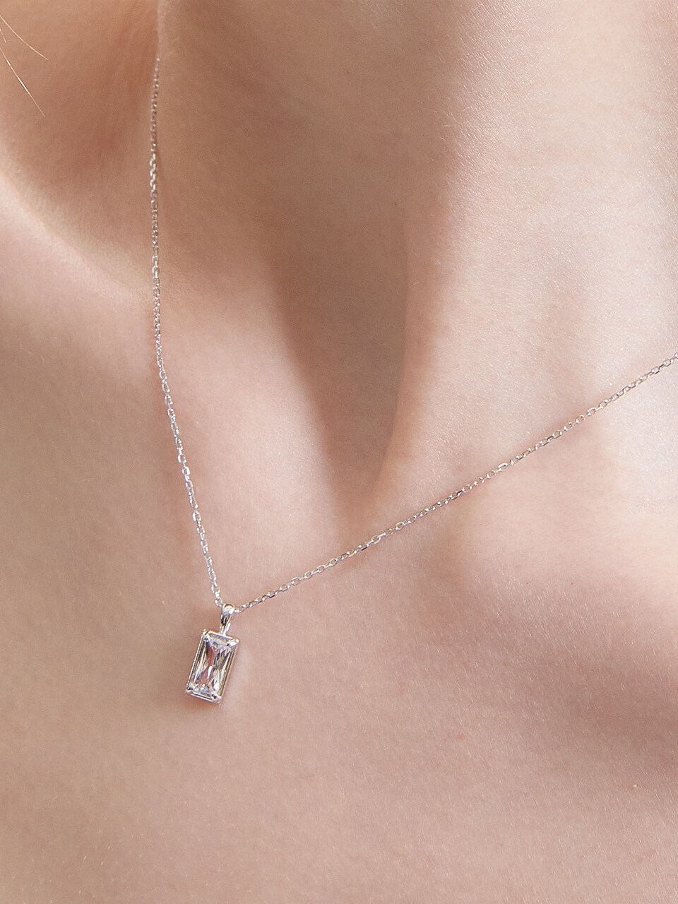 POSTLUDE Rectangle Cubic Necklace