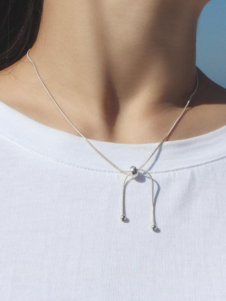 POSTLUDE Silver_SV Ball Slide Necklace