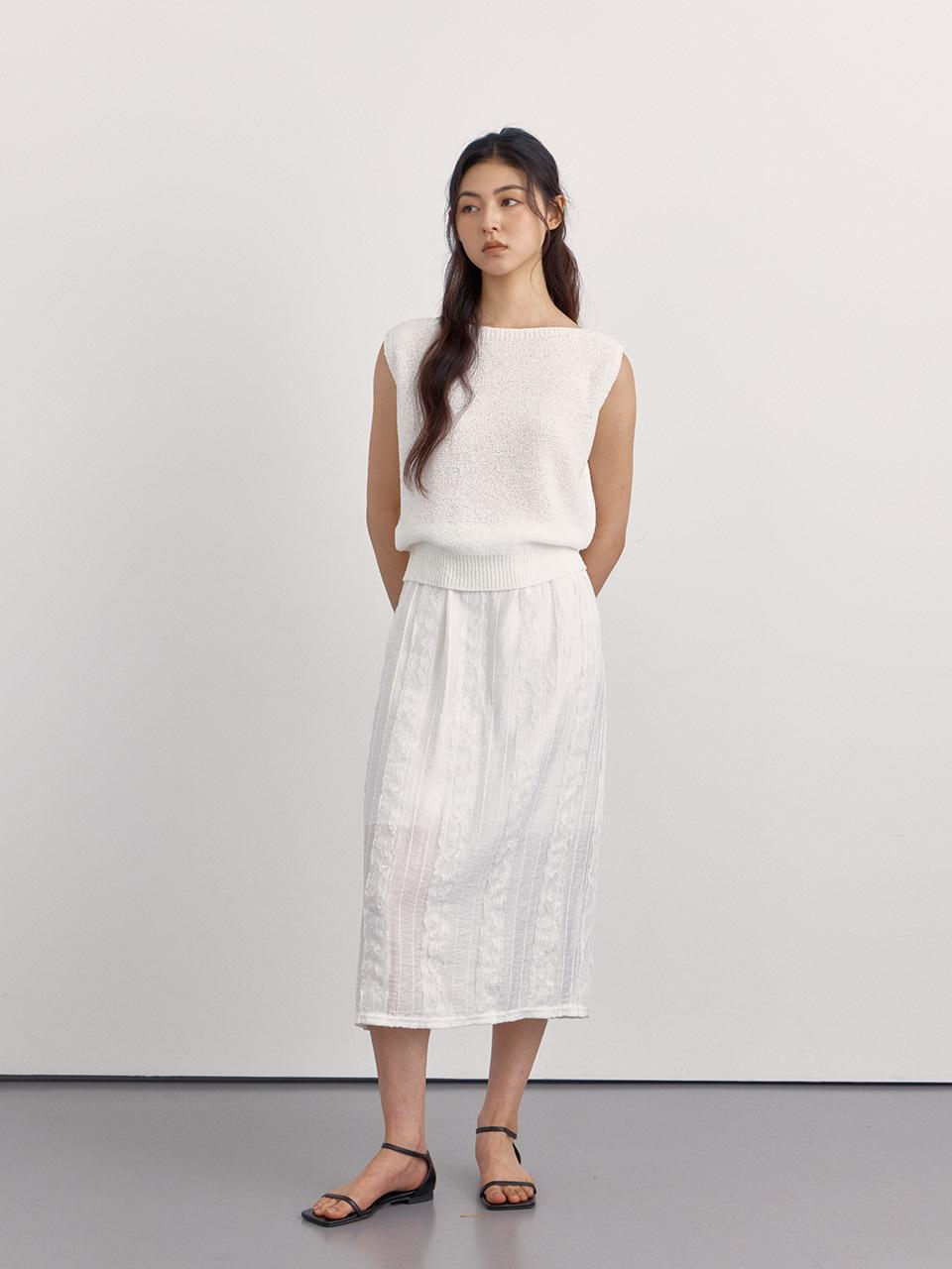 PREECY Back Slit Lace Skirt