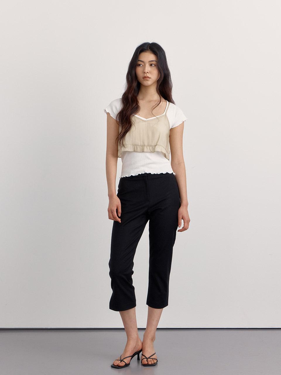 PREECY Semi-Capri Stretch Pants [Black]
