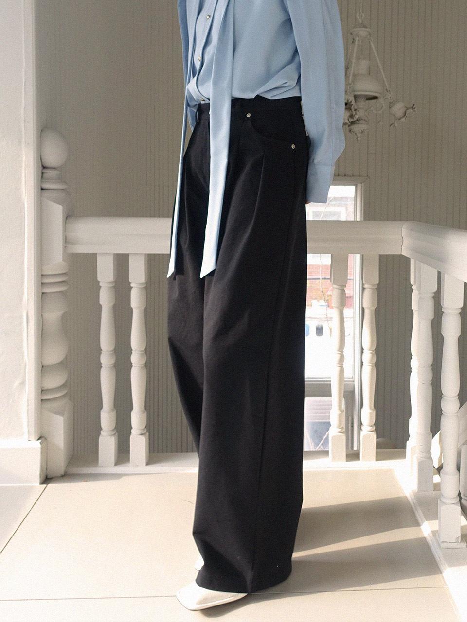 PREMIERE AMOUR Pin-tuck Wide Cotton Pants [Black]