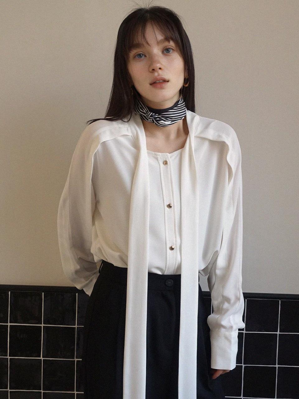 PREMIERE AMOUR Two Way Ribbon Tie Blouse - White