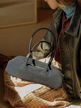 Prends soin de toi Suede bowling bag Navy