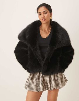 Pretty Lavish Pretty Lavish exaggerated collar faux fur coat in black