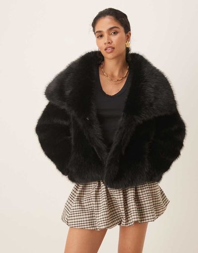 Pretty Lavish Pretty Lavish exaggerated collar faux fur coat in black