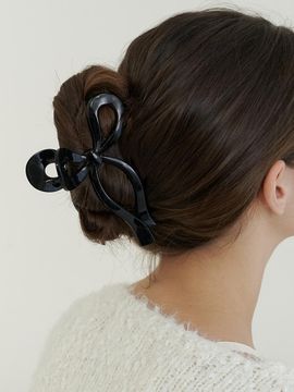 Primaute Double Black Ribbon Pin