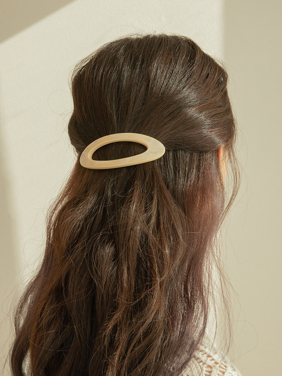 Primaute Marble Round Hairpin